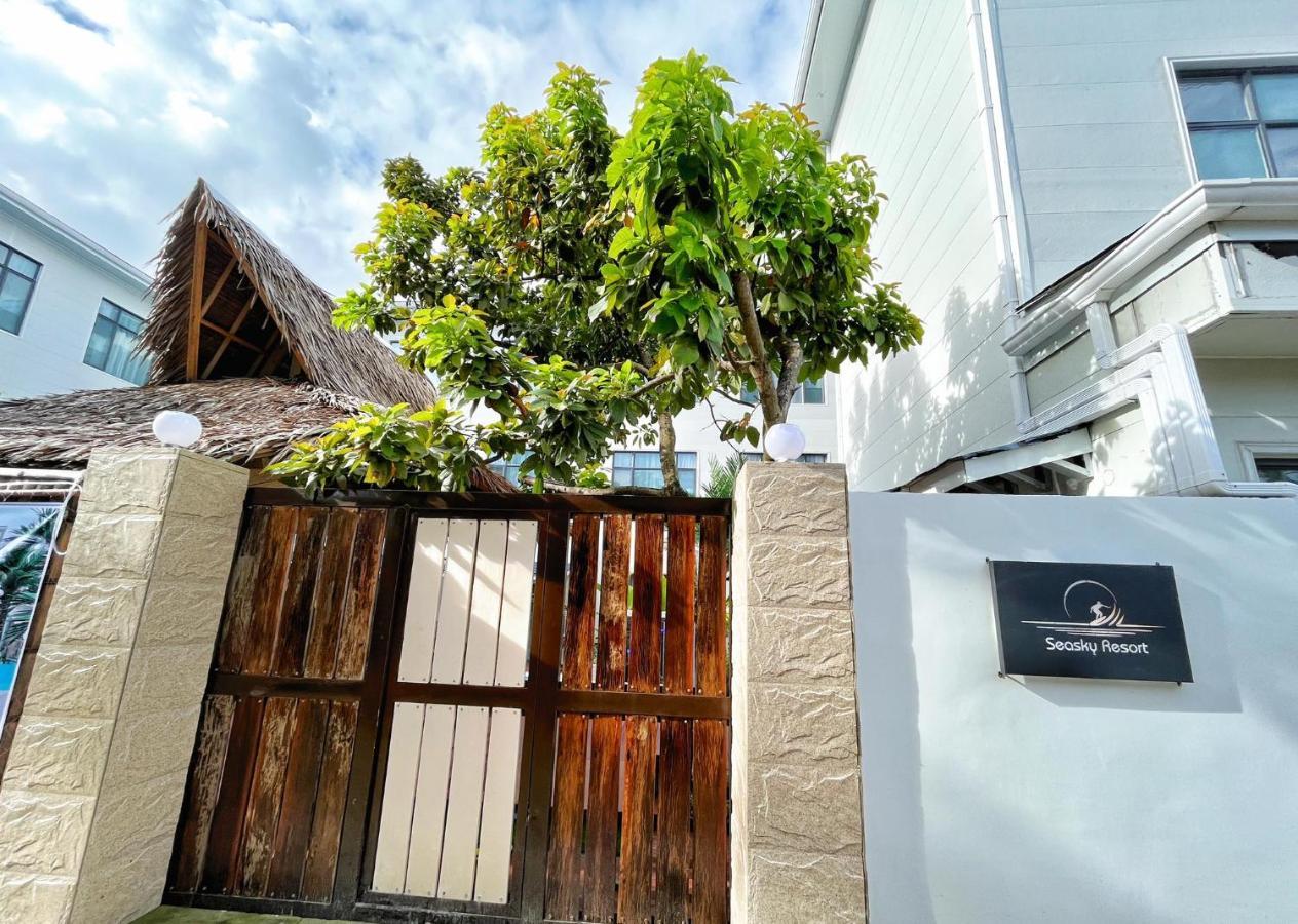 Siargao Seasky Resort Catangnan Esterno foto