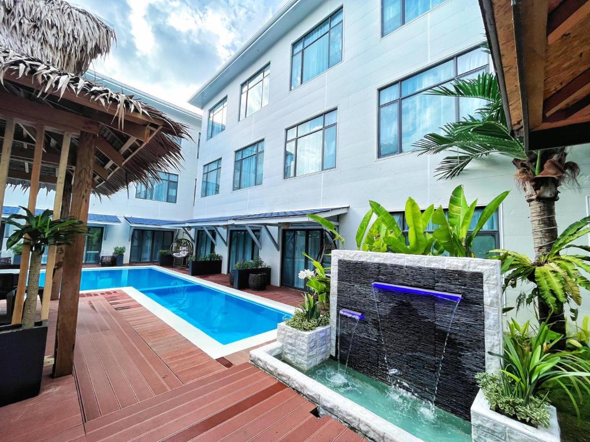 Siargao Seasky Resort Catangnan Esterno foto
